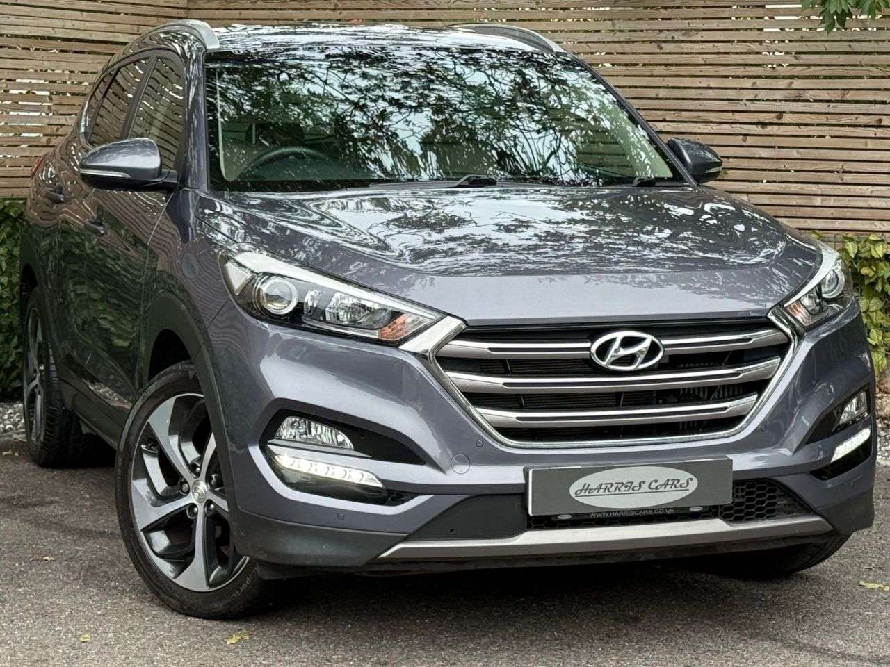 A 2017 HYUNDAI TUCSON 2.0 CRDi Premium SUV 5dr Diesel Auto 4WD Euro 6 (136 ps) 12 MONTHS AA, FRES A 2017 HYUNDAI TUCSON 2.0 CRDi Premium SUV 5dr Diesel Auto 4WD Euro 6 (136 ps) 12 MONTHS AA, FRES