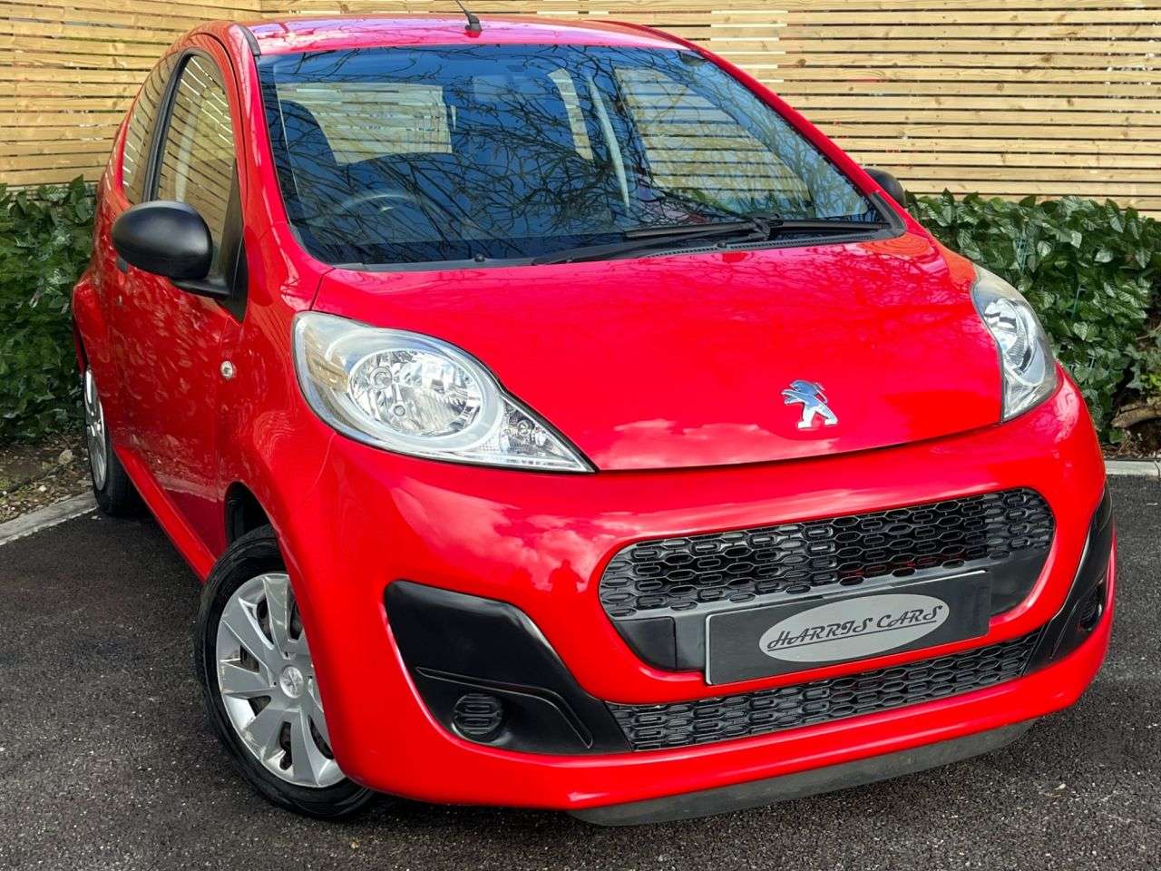 A 2012 PEUGEOT 107 1.0 12V Access Hatchback 3dr Petrol Manual Euro 5 (68 ps) 12 MONTHS AA, FRE A 2012 PEUGEOT 107 1.0 12V Access Hatchback 3dr Petrol Manual Euro 5 (68 ps) 12 MONTHS AA, FRE