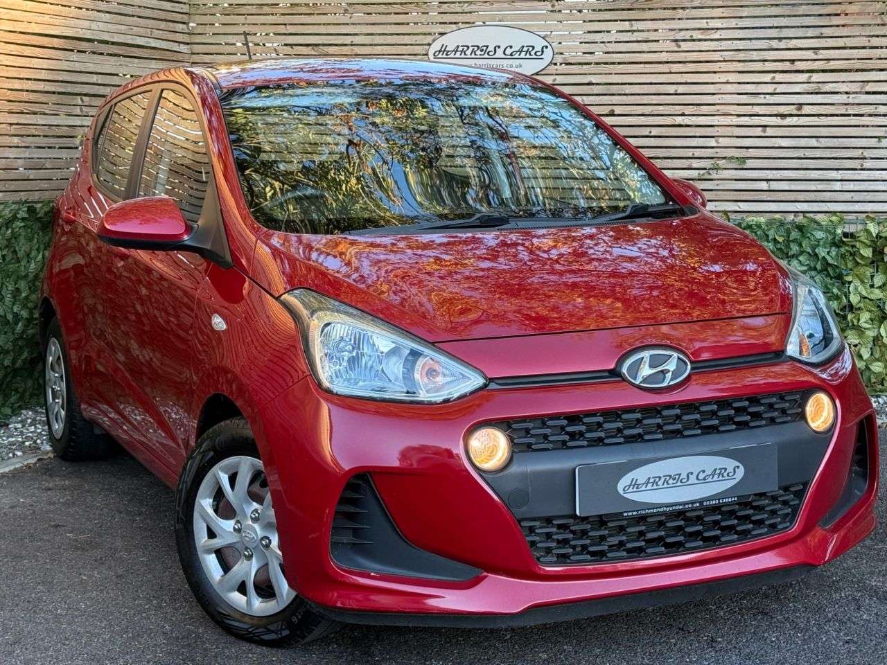 A 2019 HYUNDAI I10 1.0 SE Hatchback 5dr Petrol Manual Euro 6 (67 ps) 12 MONTHS AA, FRESH SERVI A 2019 HYUNDAI I10 1.0 SE Hatchback 5dr Petrol Manual Euro 6 (67 ps) 12 MONTHS AA, FRESH SERVI