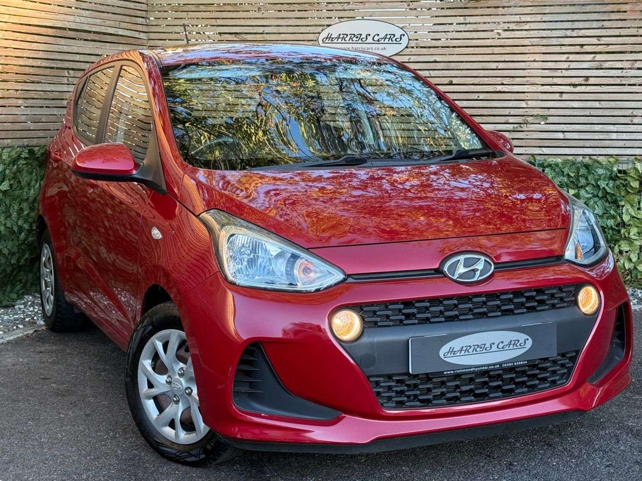 A 2019 HYUNDAI I10 1.0 SE Hatchback 5dr Petrol Manual Euro 6 (67 ps) 12 MONTHS AA, FRESH SERVI A 2019 HYUNDAI I10 1.0 SE Hatchback 5dr Petrol Manual Euro 6 (67 ps) 12 MONTHS AA, FRESH SERVI