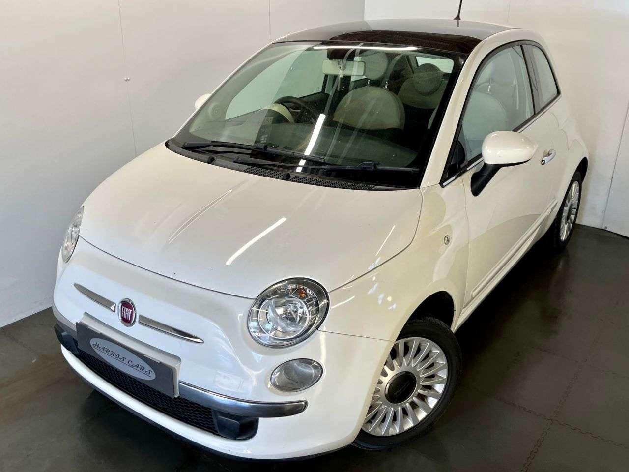 A 2014 FIAT 500 1.2 Lounge Hatchback 3dr Petrol Manual Euro 6 (s/s) (69 bhp) 12 MONTHS AA, A 2014 FIAT 500 1.2 Lounge Hatchback 3dr Petrol Manual Euro 6 (s/s) (69 bhp) 12 MONTHS AA,