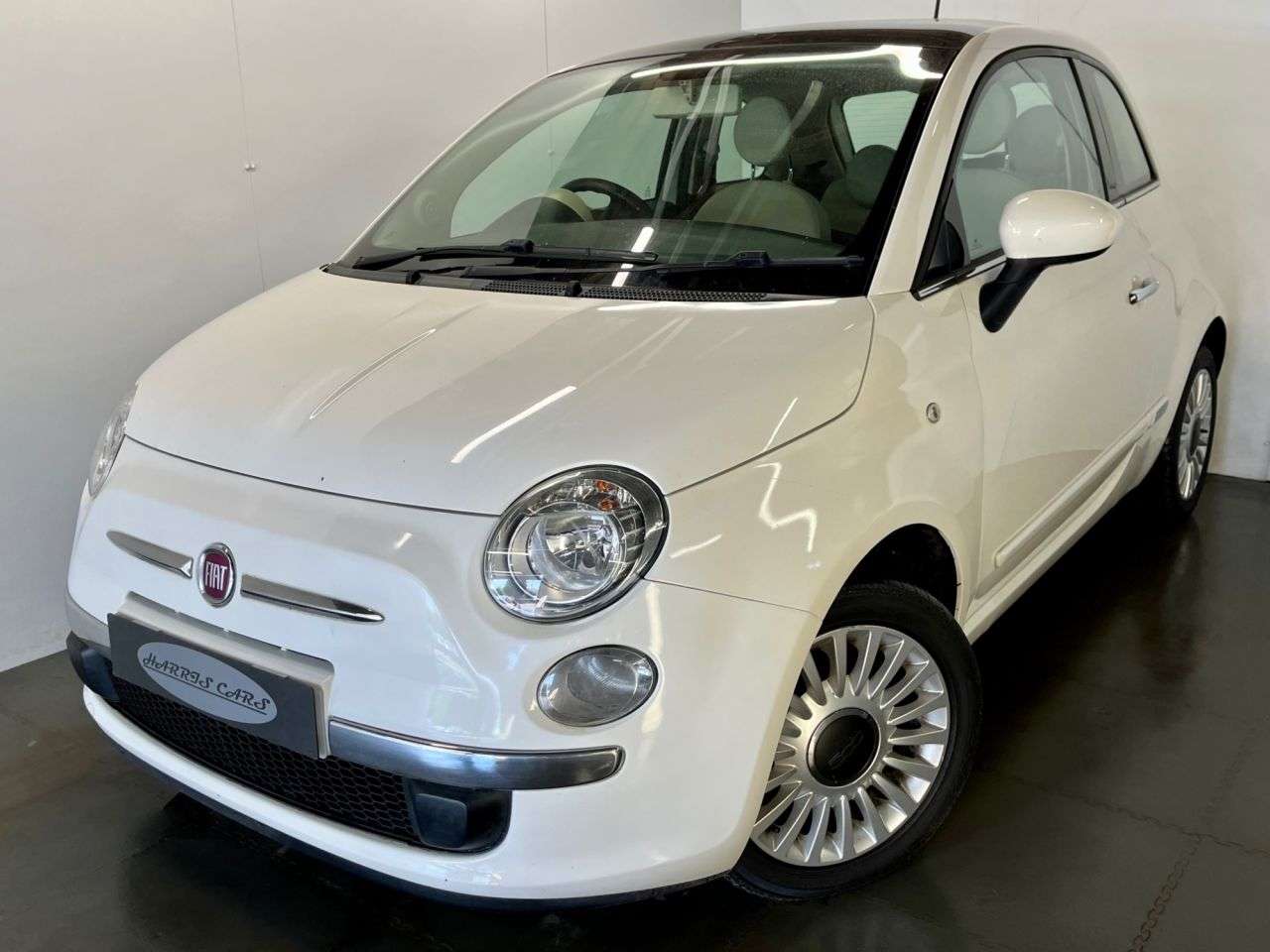 A 2014 FIAT 500 1.2 Lounge Hatchback 3dr Petrol Manual Euro 6 (s/s) (69 bhp) 12 MONTHS AA, A 2014 FIAT 500 1.2 Lounge Hatchback 3dr Petrol Manual Euro 6 (s/s) (69 bhp) 12 MONTHS AA,