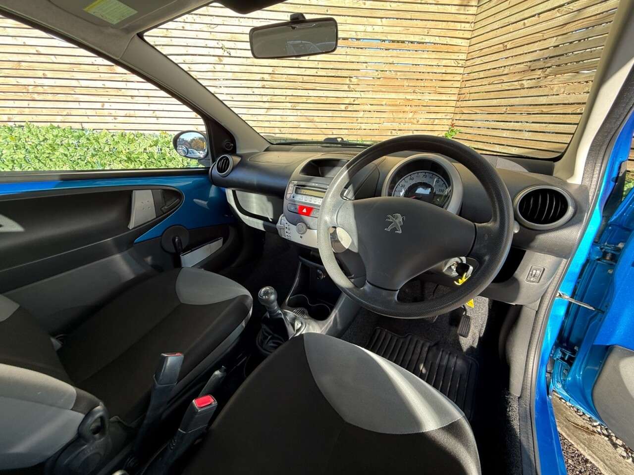 2012 PEUGEOT 107 2012 PEUGEOT 107