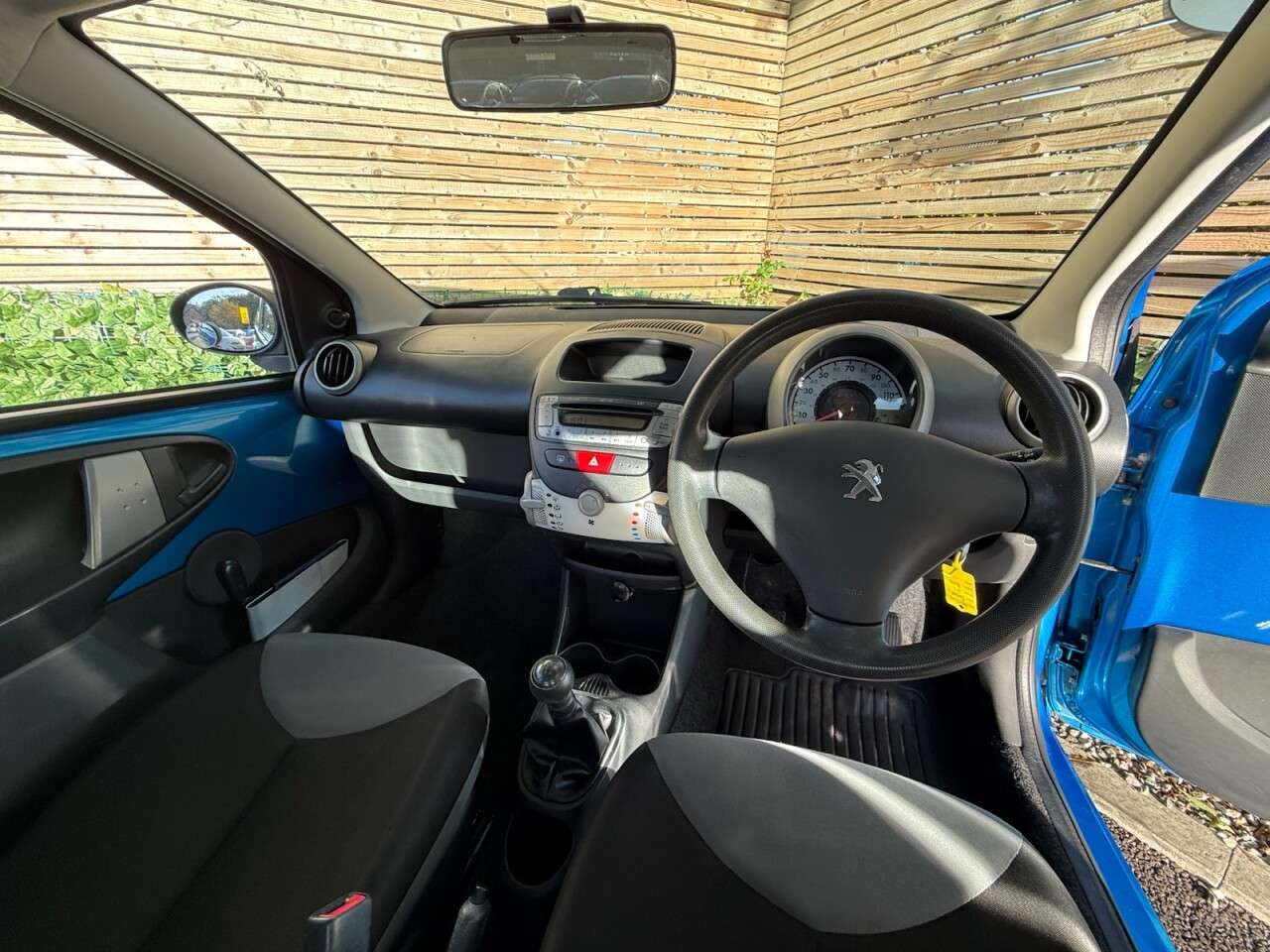 2012 PEUGEOT 107 2012 PEUGEOT 107