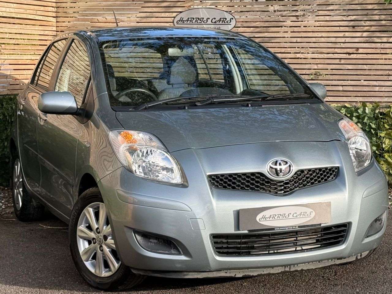 A 2009 TOYOTA YARIS 1.33 Dual VVT-i TR Hatchback 5dr Petrol Manual Euro 4 (s/s) (101 ps) 12 MON A 2009 TOYOTA YARIS 1.33 Dual VVT-i TR Hatchback 5dr Petrol Manual Euro 4 (s/s) (101 ps) 12 MON