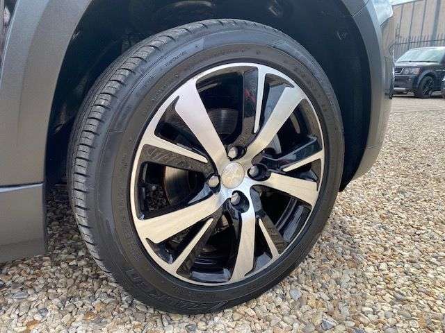 2018 PEUGEOT 2008 2018 PEUGEOT 2008