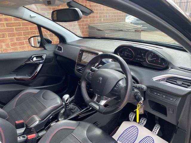 2018 PEUGEOT 2008 2018 PEUGEOT 2008