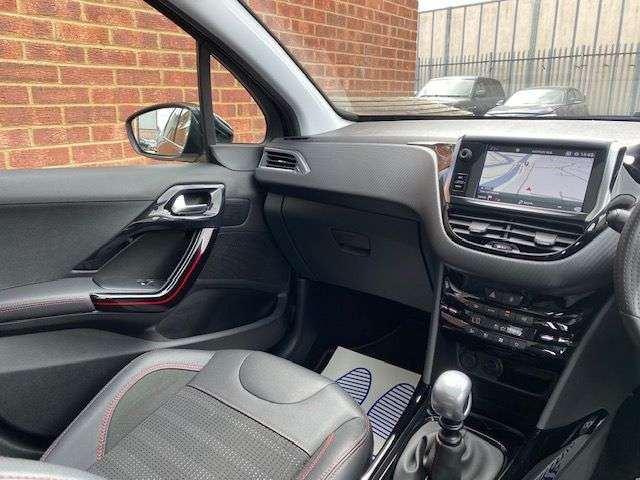 2018 PEUGEOT 2008 2018 PEUGEOT 2008