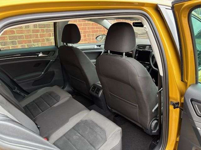 2018 VOLKSWAGEN GOLF 2018 VOLKSWAGEN GOLF