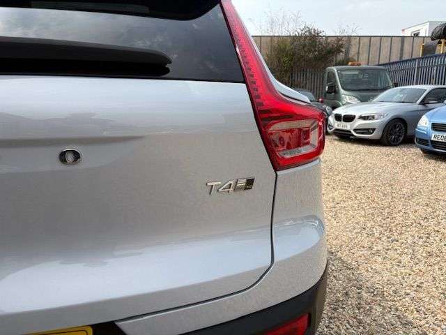 2019 VOLVO XC40 2019 VOLVO XC40