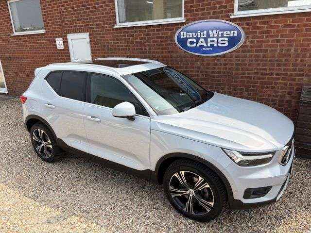 2019 VOLVO XC40 2019 VOLVO XC40