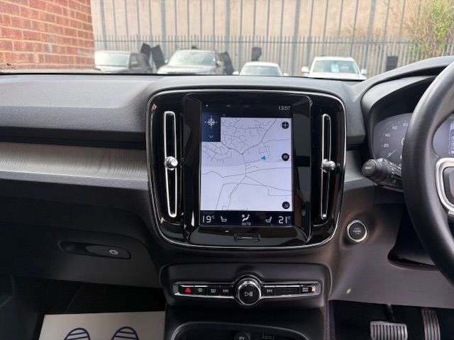 2019 VOLVO XC40 2019 VOLVO XC40