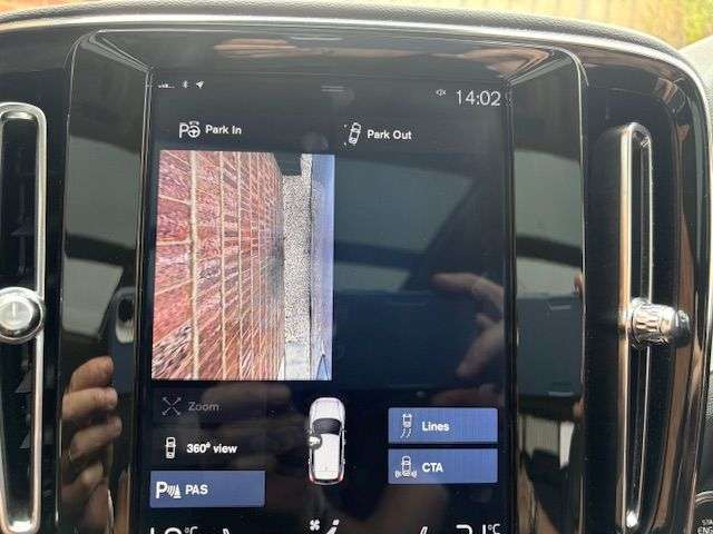 2019 VOLVO XC40 2019 VOLVO XC40