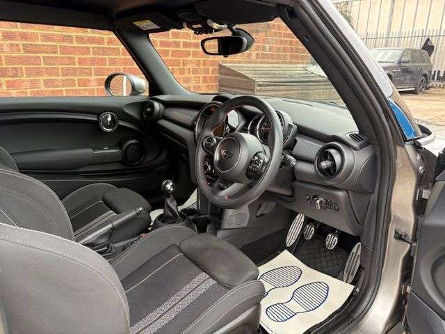 2019 MINI CONVERTIBLE 2019 MINI CONVERTIBLE