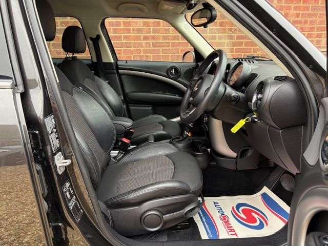 A 2014 MINI COUNTRYMAN 2.0 Cooper D SUV 5dr Diesel Auto ALL4 Euro 5 (112 ps) A 2014 MINI COUNTRYMAN 2.0 Cooper D SUV 5dr Diesel Auto ALL4 Euro 5 (112 ps)