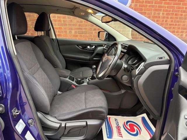 A 2015 NISSAN QASHQAI 1.5 dCi n-tec+ SUV 5dr Diesel Manual 2WD Euro 5 (s/s) (110 ps) A 2015 NISSAN QASHQAI 1.5 dCi n-tec+ SUV 5dr Diesel Manual 2WD Euro 5 (s/s) (110 ps)