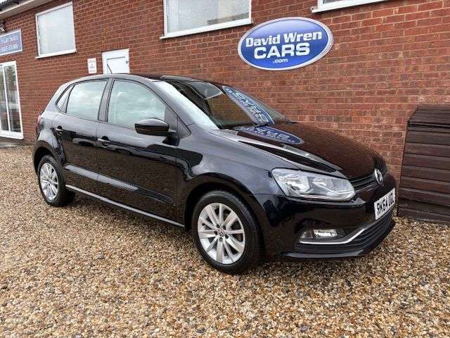 A 2014 VOLKSWAGEN POLO 1.0 BlueMotion Tech SE Hatchback 5dr Petrol Manual Euro 6 (s/s) (60 ps) A 2014 VOLKSWAGEN POLO 1.0 BlueMotion Tech SE Hatchback 5dr Petrol Manual Euro 6 (s/s) (60 ps)