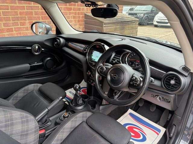 2018 MINI HATCH 2018 MINI HATCH