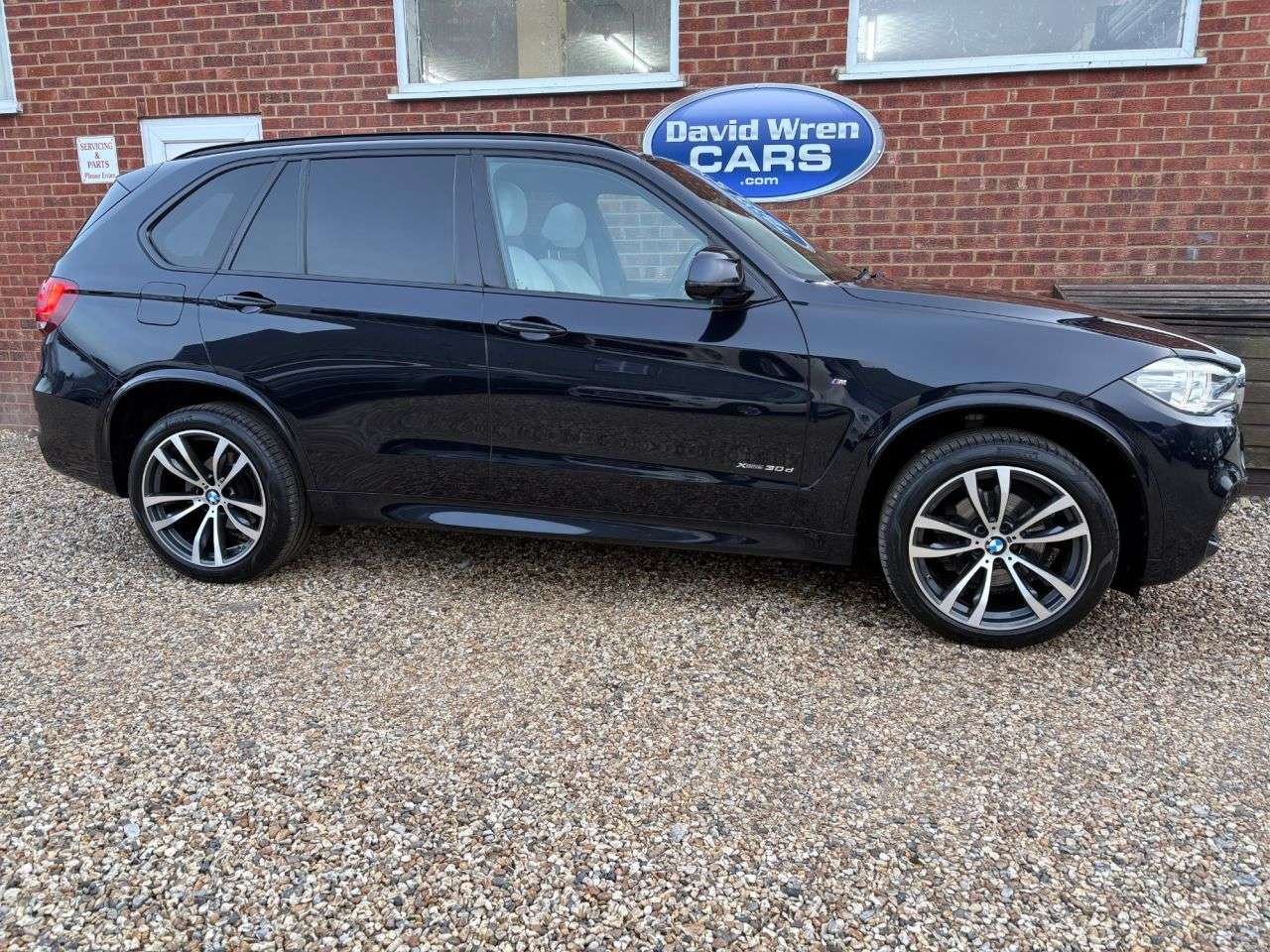 A 2018 BMW X5 3.0 30d M Sport SUV 5dr Diesel Auto xDrive Euro 6 (s/s) (258 ps) A 2018 BMW X5 3.0 30d M Sport SUV 5dr Diesel Auto xDrive Euro 6 (s/s) (258 ps)