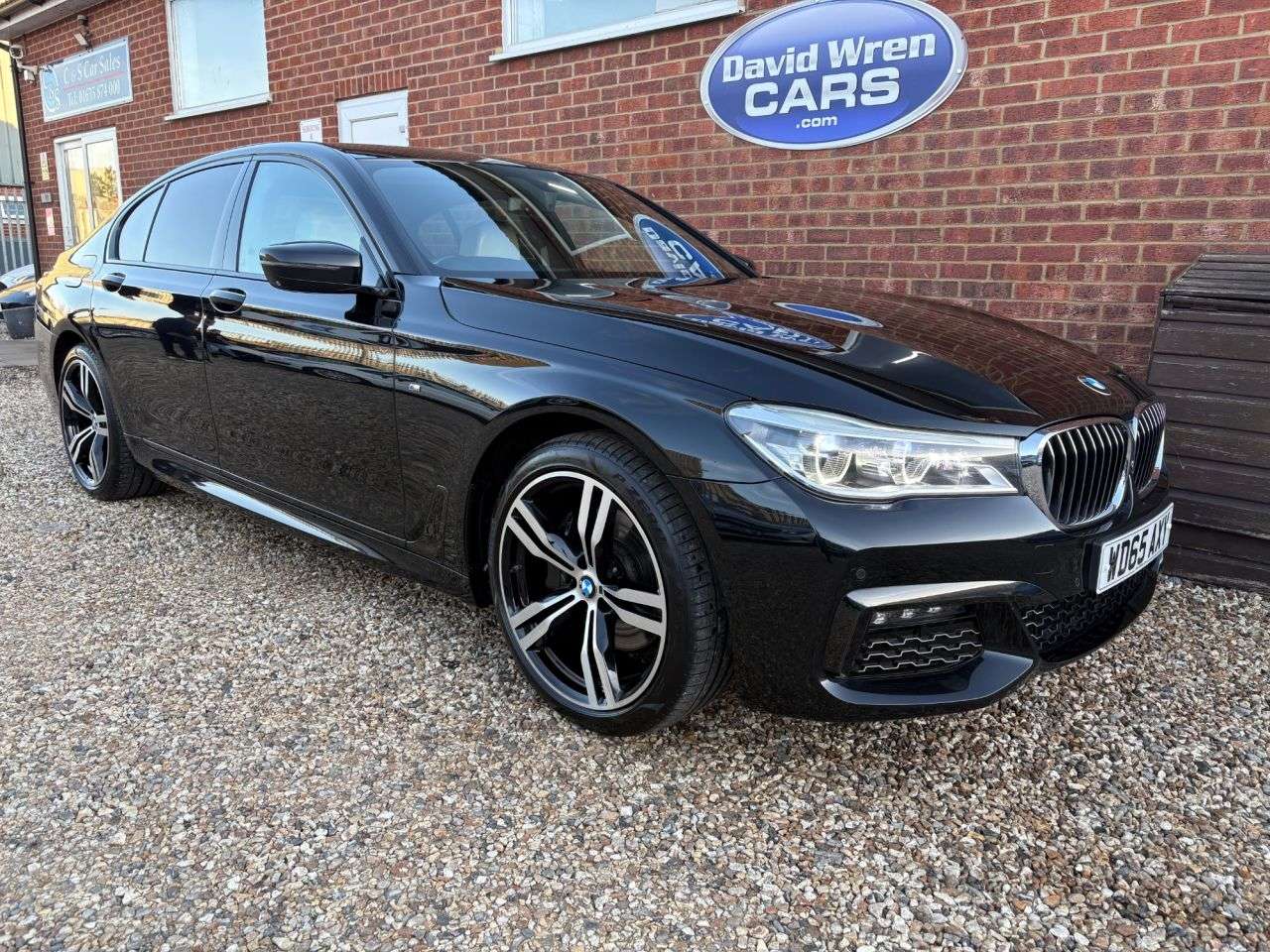 A 2015 BMW 7 SERIES 3.0 730d M Sport Saloon 4dr Diesel Auto Euro 6 (s/s) (265 ps) A 2015 BMW 7 SERIES 3.0 730d M Sport Saloon 4dr Diesel Auto Euro 6 (s/s) (265 ps)