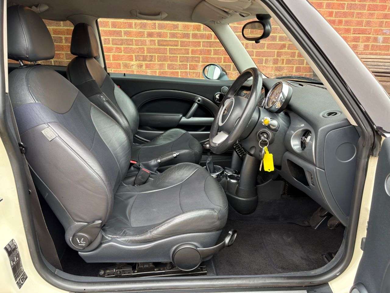 2006 MINI HATCH 2006 MINI HATCH