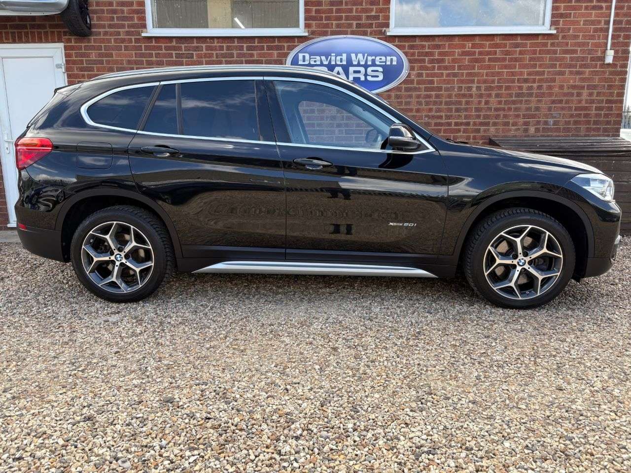 A 2016 BMW X1 2.0 20i xLine SUV 5dr Petrol Auto xDrive Euro 6 (s/s) (192 ps) A 2016 BMW X1 2.0 20i xLine SUV 5dr Petrol Auto xDrive Euro 6 (s/s) (192 ps)