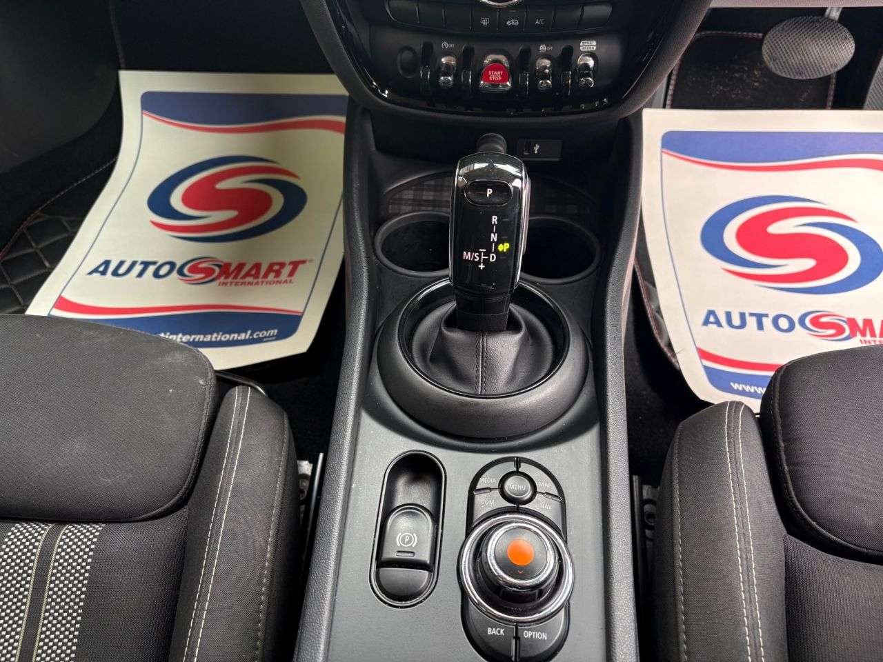 2020 MINI CLUBMAN 2020 MINI CLUBMAN