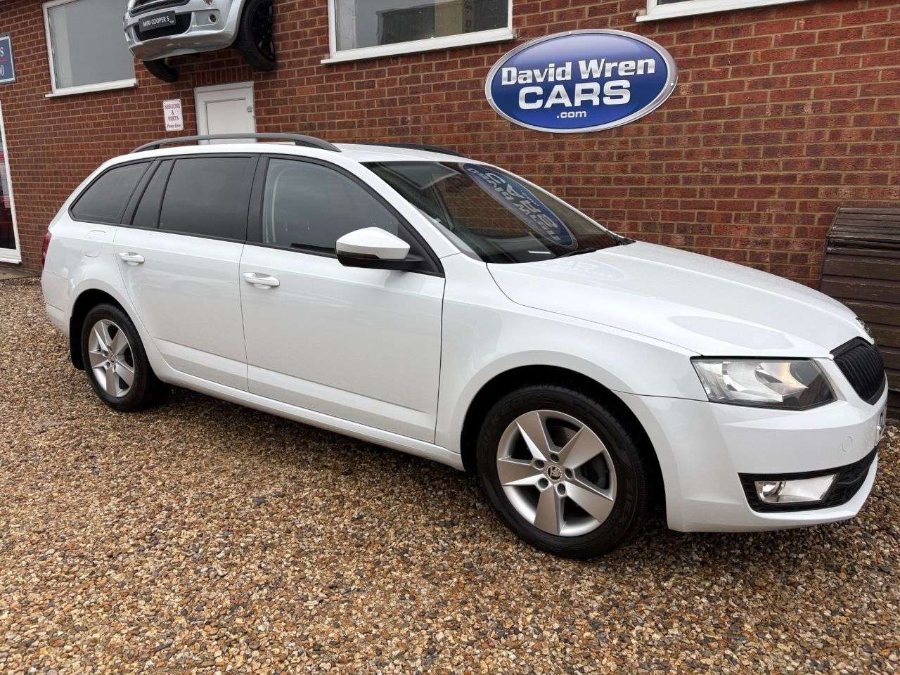 A 2017 SKODA OCTAVIA 1.4 TSI SE Estate 5dr Petrol Manual Euro 6 (s/s) (150 ps) A 2017 SKODA OCTAVIA 1.4 TSI SE Estate 5dr Petrol Manual Euro 6 (s/s) (150 ps)