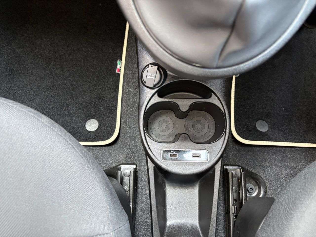 2023 FIAT 500 2023 FIAT 500