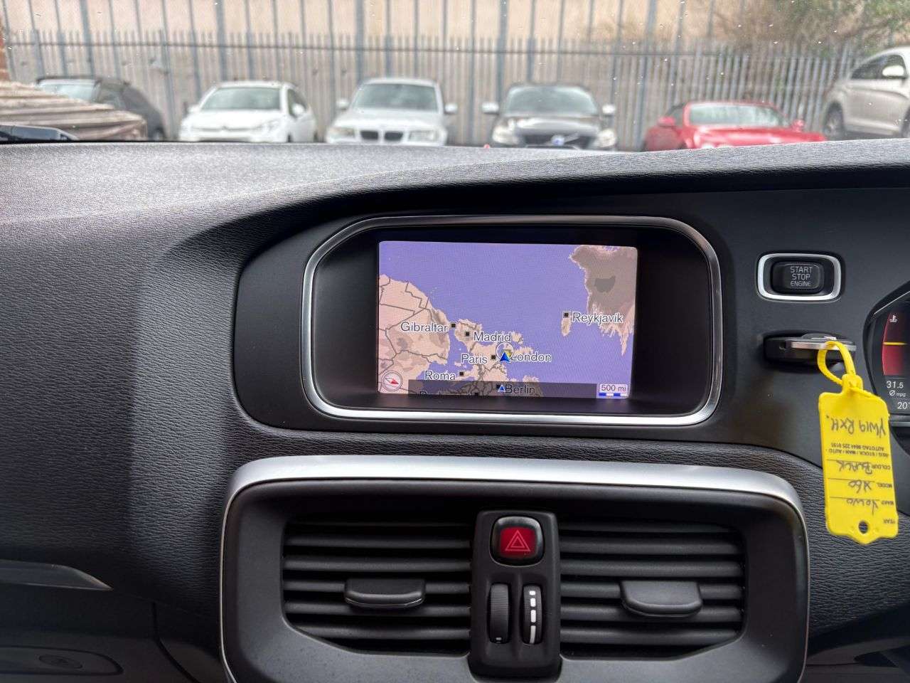 2019 VOLVO V40 2019 VOLVO V40