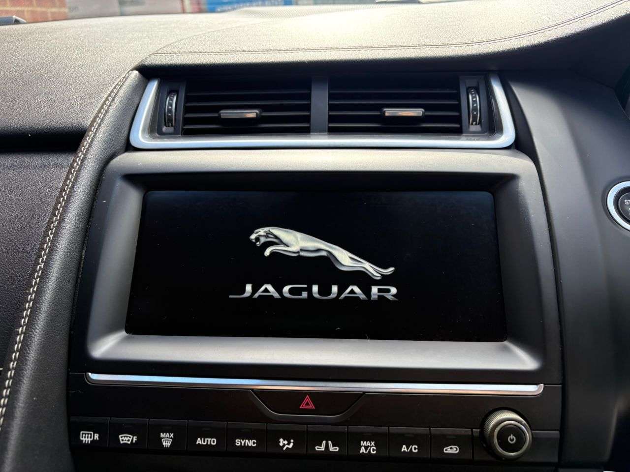 2019 JAGUAR E-PACE 2019 JAGUAR E-PACE