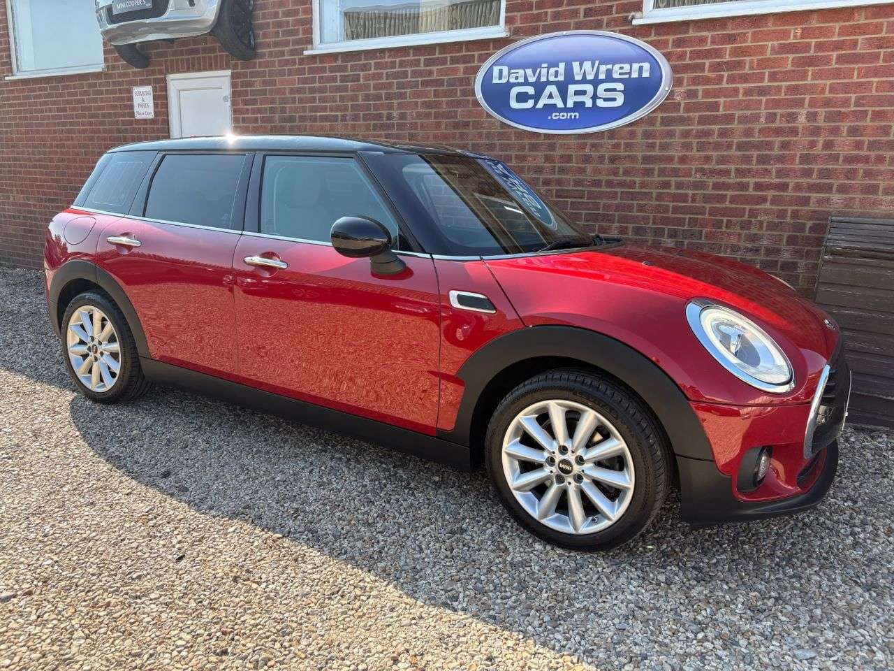 2017 MINI CLUBMAN 2017 MINI CLUBMAN