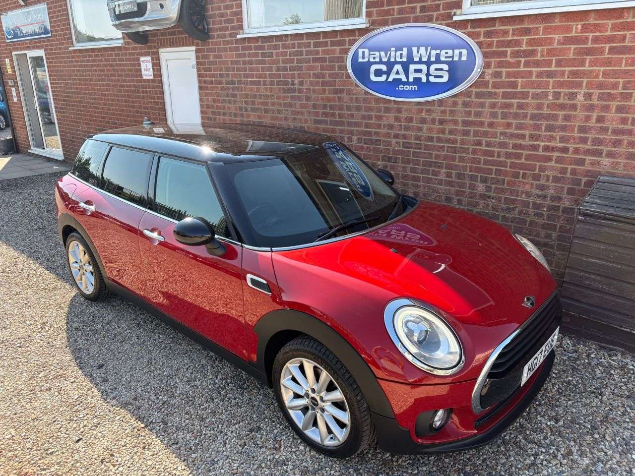 2017 MINI CLUBMAN 2017 MINI CLUBMAN