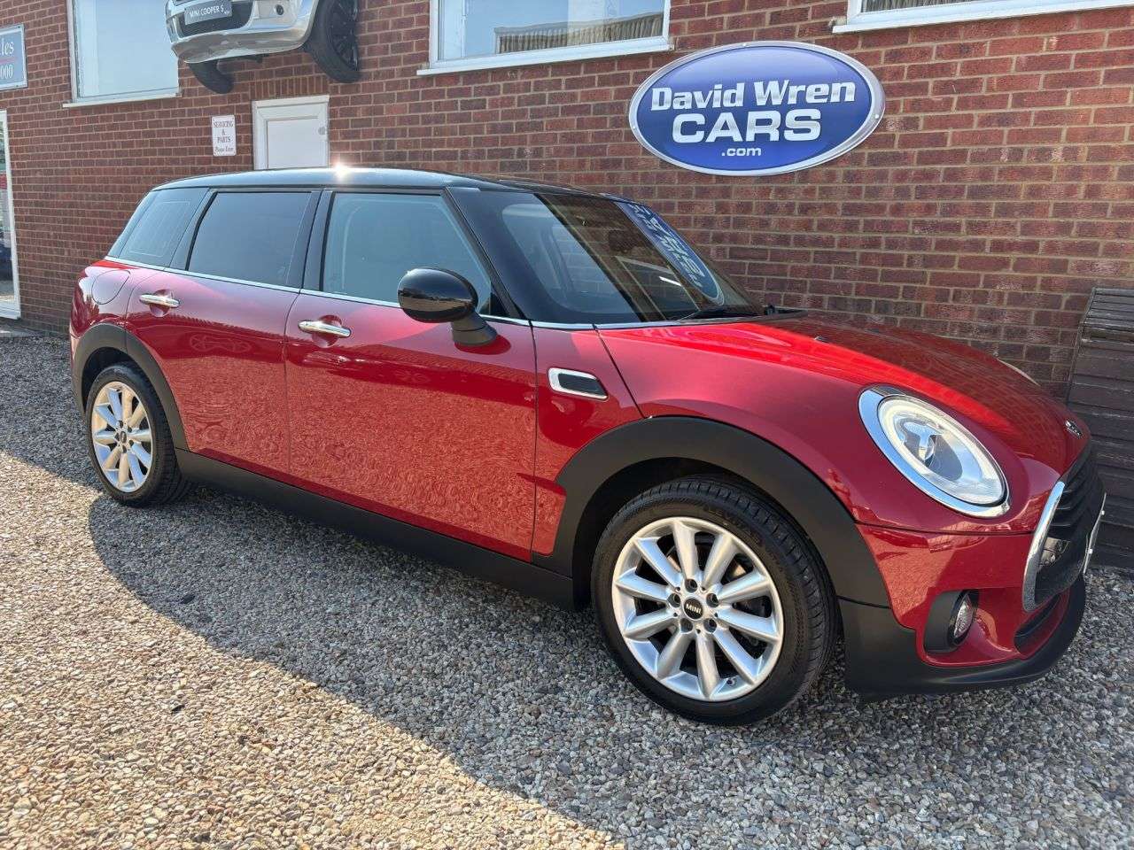 2017 MINI CLUBMAN 2017 MINI CLUBMAN
