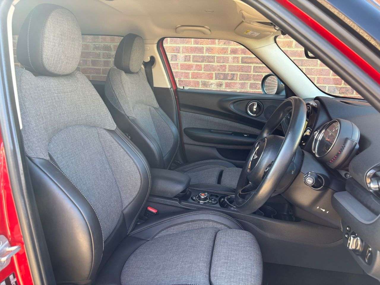2017 MINI CLUBMAN 2017 MINI CLUBMAN