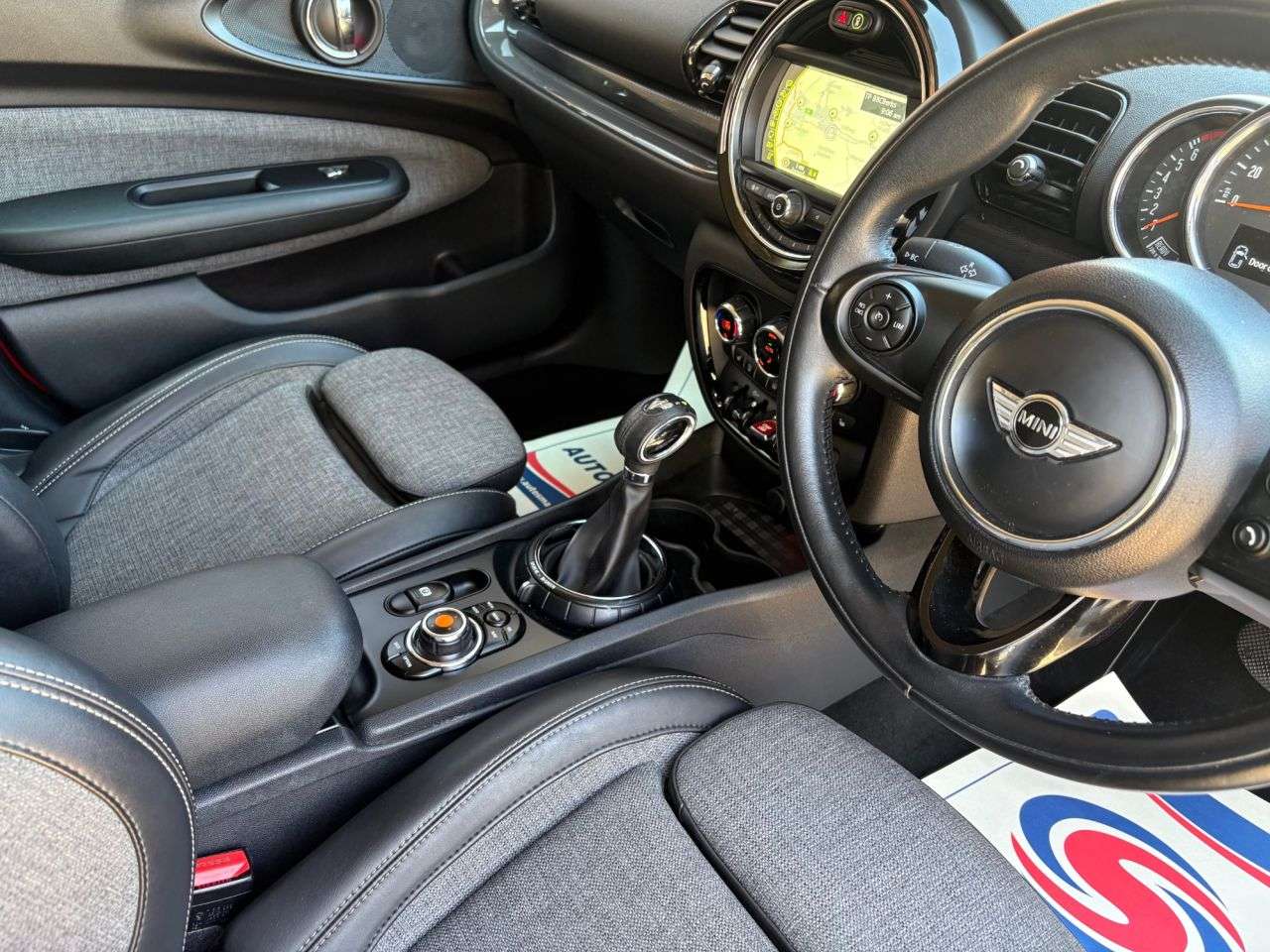 2017 MINI CLUBMAN 2017 MINI CLUBMAN