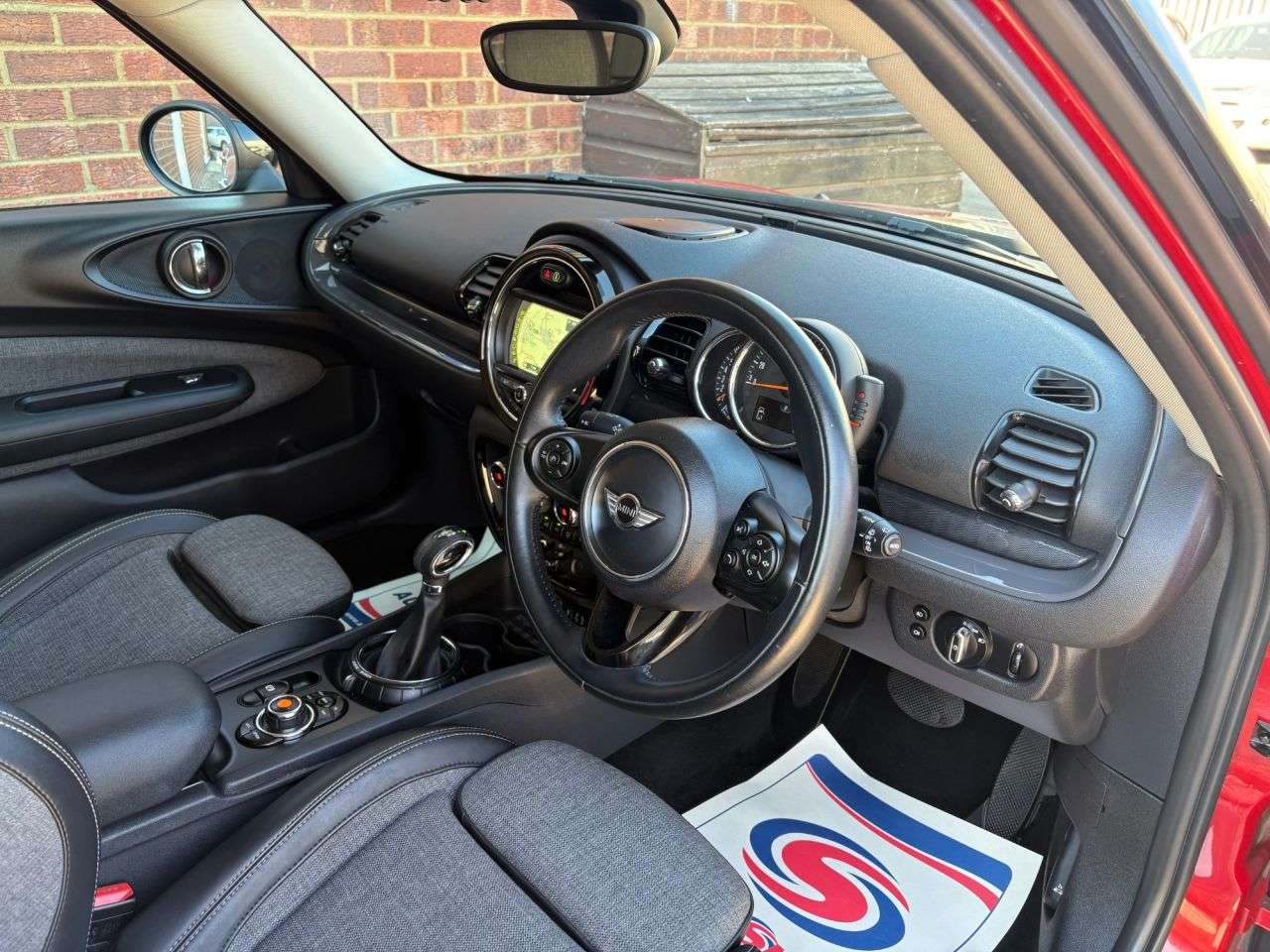 2017 MINI CLUBMAN 2017 MINI CLUBMAN