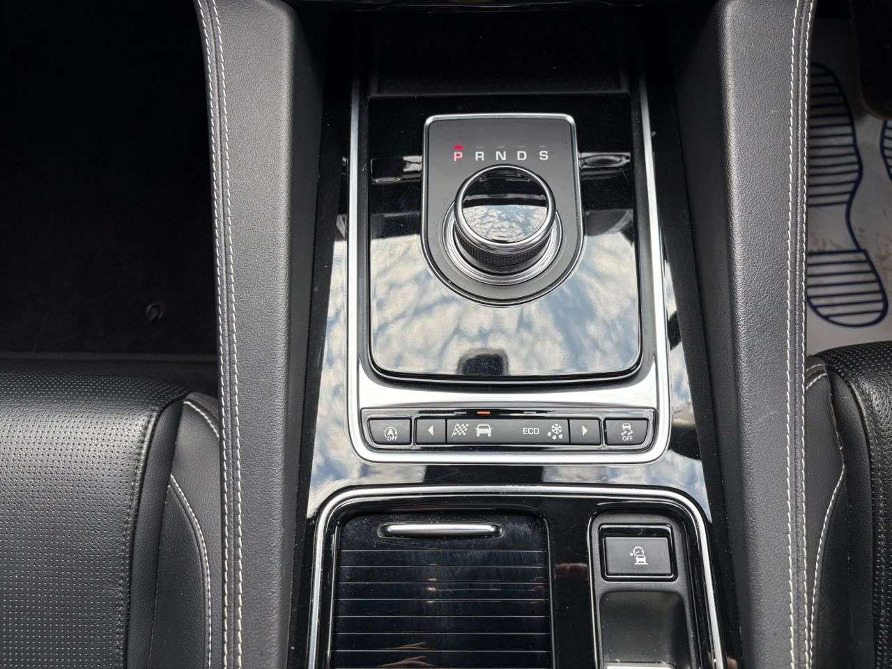 2020 JAGUAR F-PACE 2020 JAGUAR F-PACE