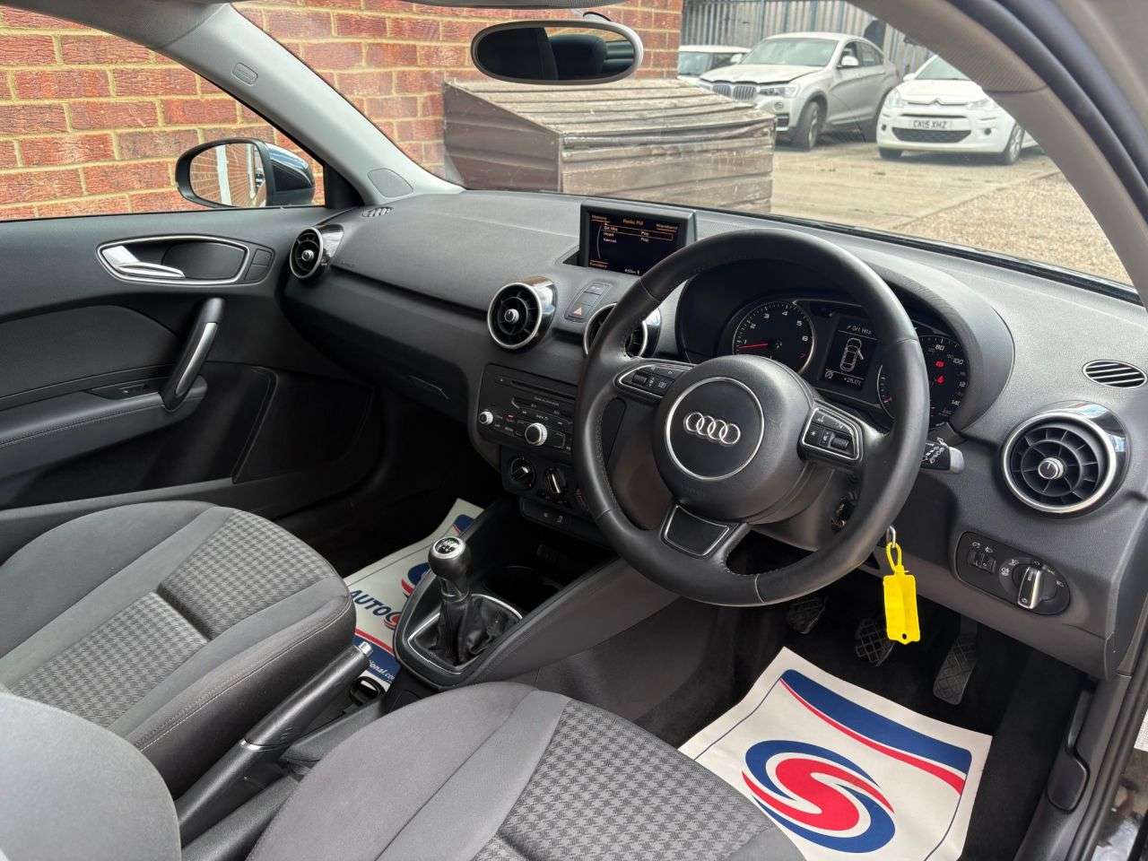 2011 AUDI A1 2011 AUDI A1