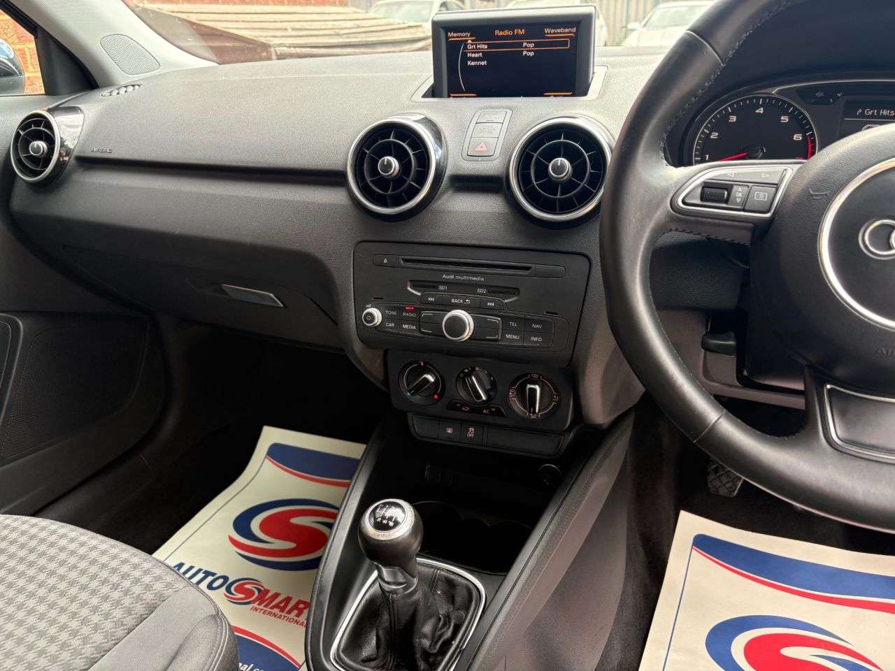 2011 AUDI A1 2011 AUDI A1