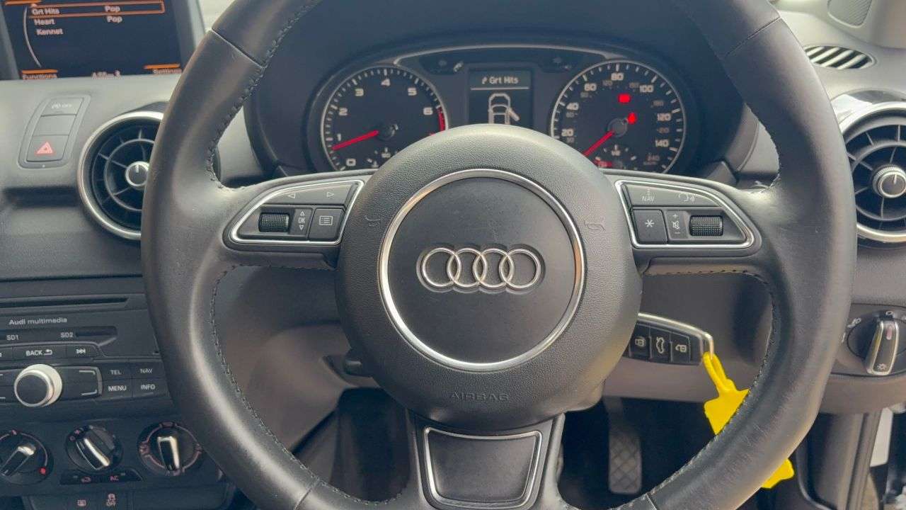 2011 AUDI A1 2011 AUDI A1