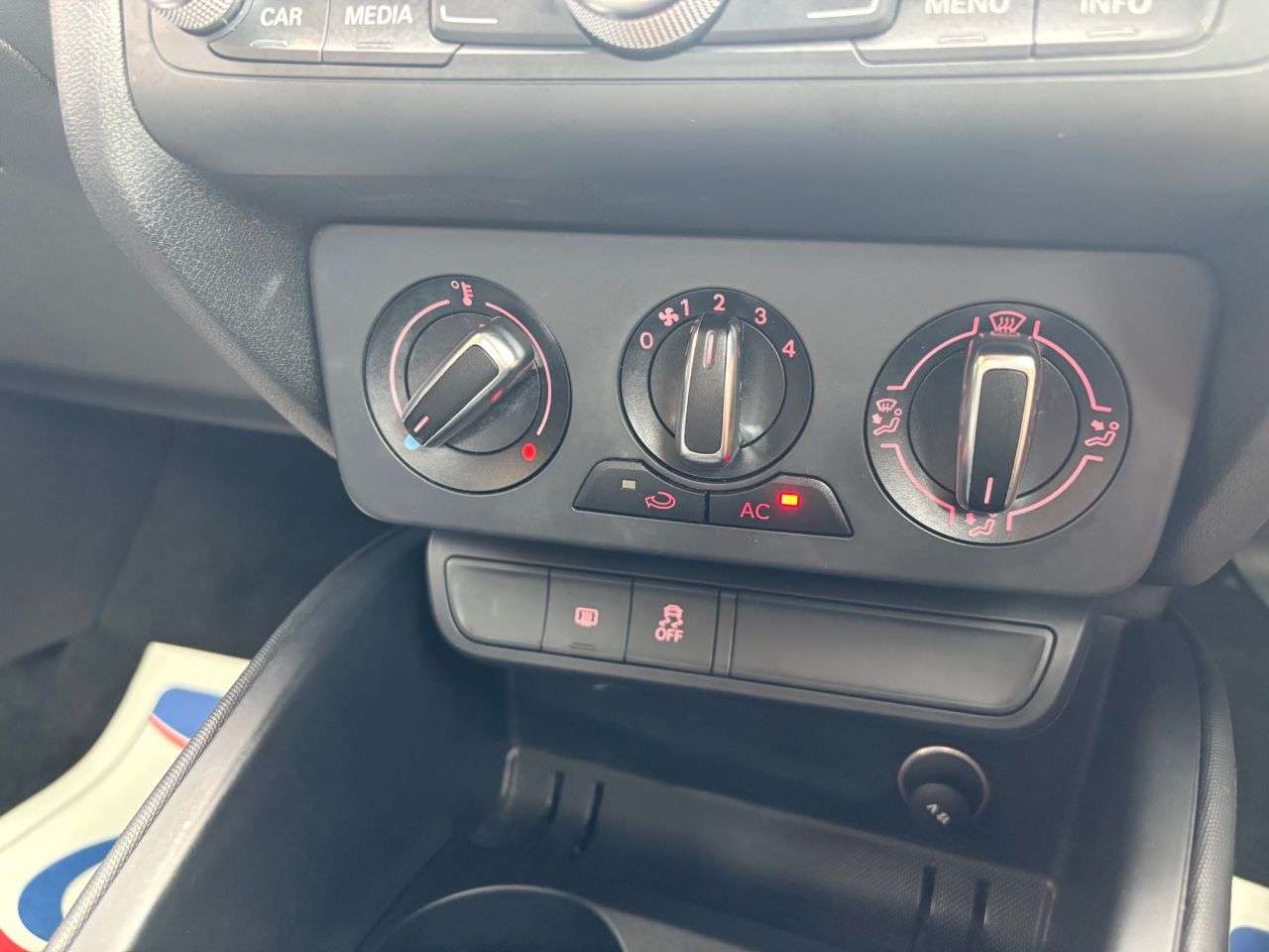 2011 AUDI A1 2011 AUDI A1
