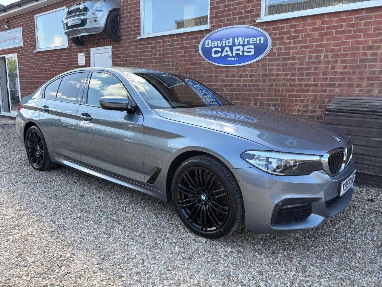 A 2019 BMW 5 SERIES 2.0 530e 9.2kWh M Sport Saloon 4dr Petrol Plug-in Hybrid Auto Euro 6 (s/s) A 2019 BMW 5 SERIES 2.0 530e 9.2kWh M Sport Saloon 4dr Petrol Plug-in Hybrid Auto Euro 6 (s/s)