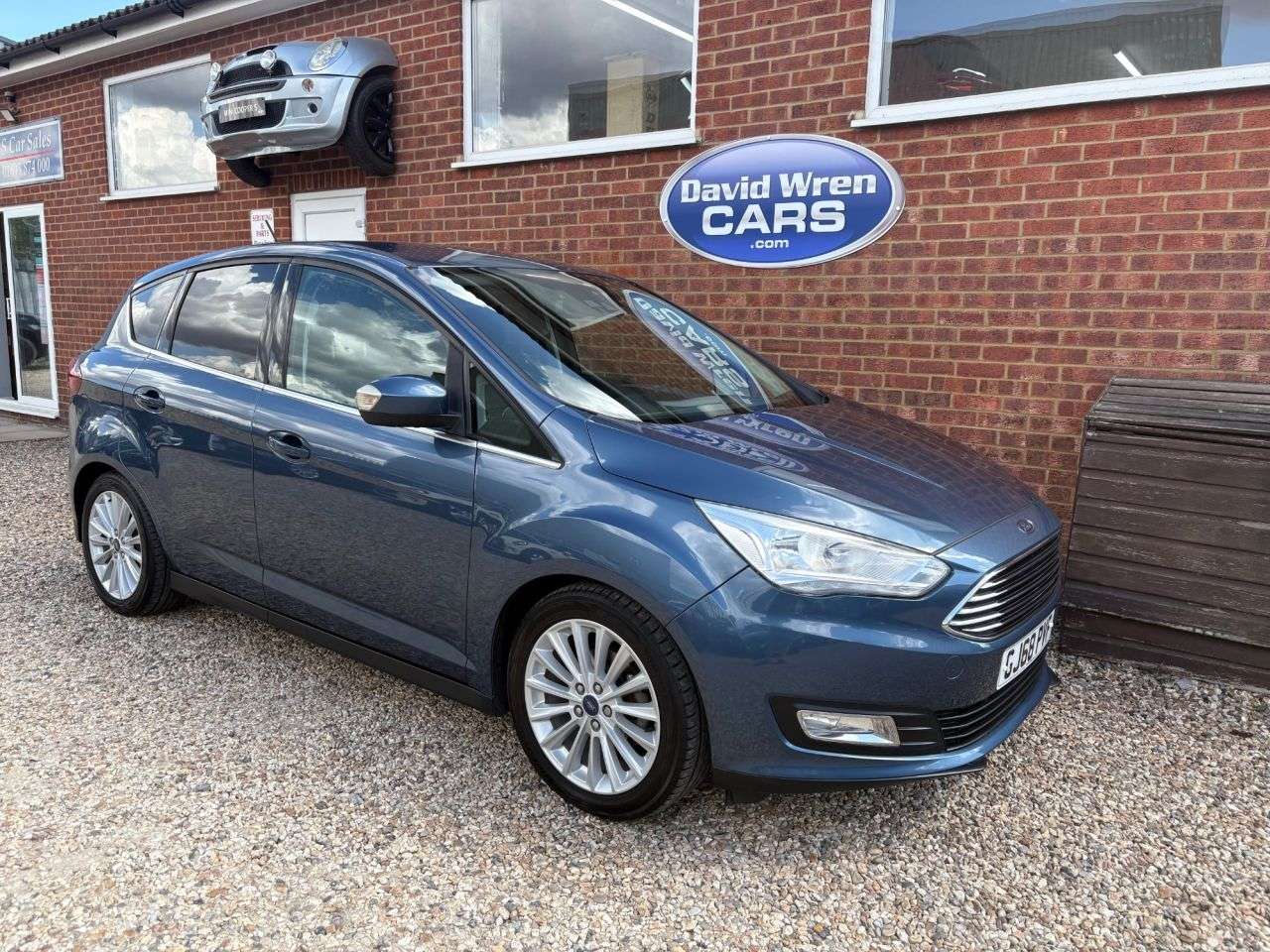 A 2018 FORD C-MAX 1.0T EcoBoost GPF Titanium MPV 5dr Petrol Manual Euro 6 (s/s) (100 ps) A 2018 FORD C-MAX 1.0T EcoBoost GPF Titanium MPV 5dr Petrol Manual Euro 6 (s/s) (100 ps)