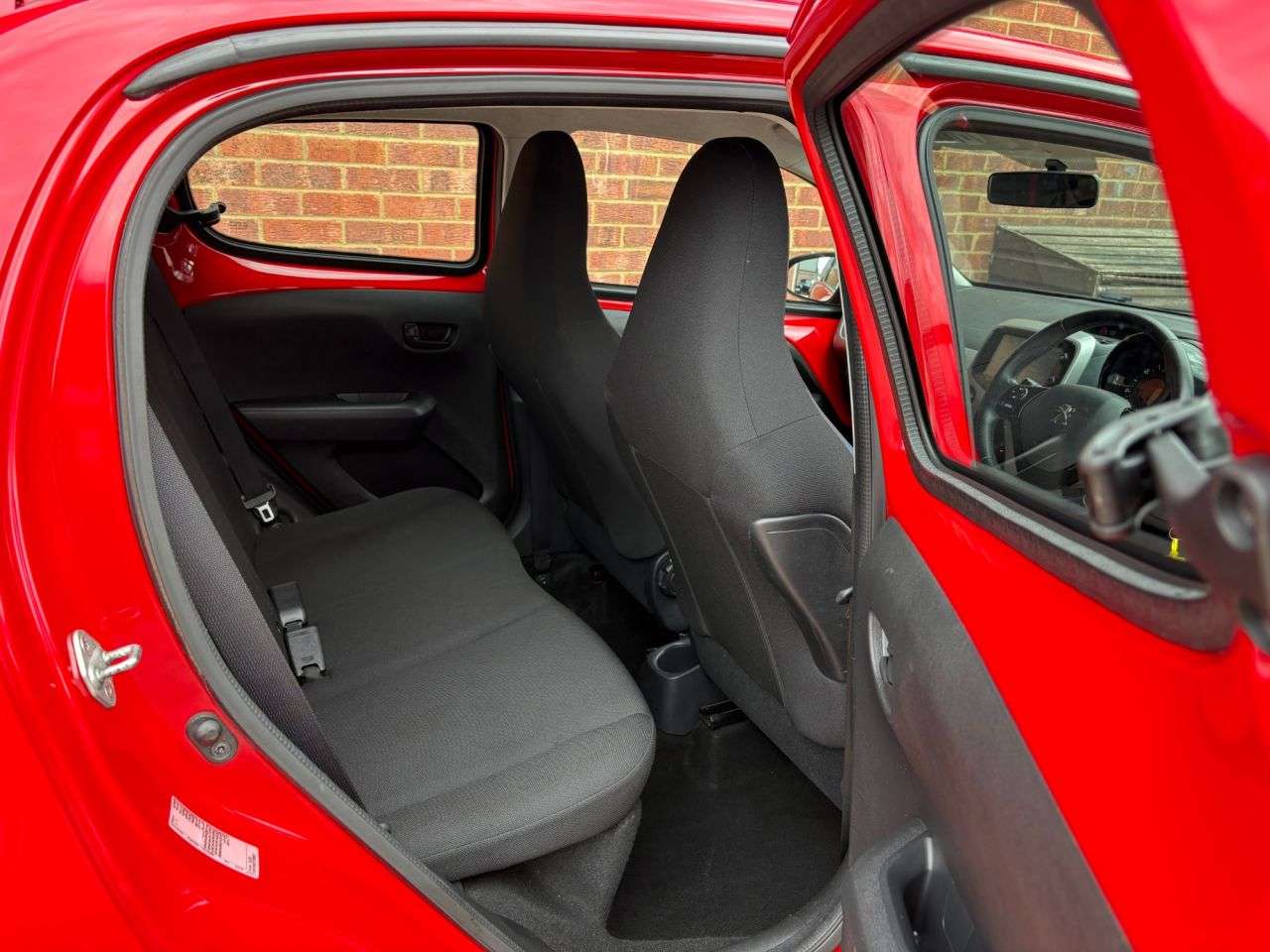 2016 PEUGEOT 108 2016 PEUGEOT 108
