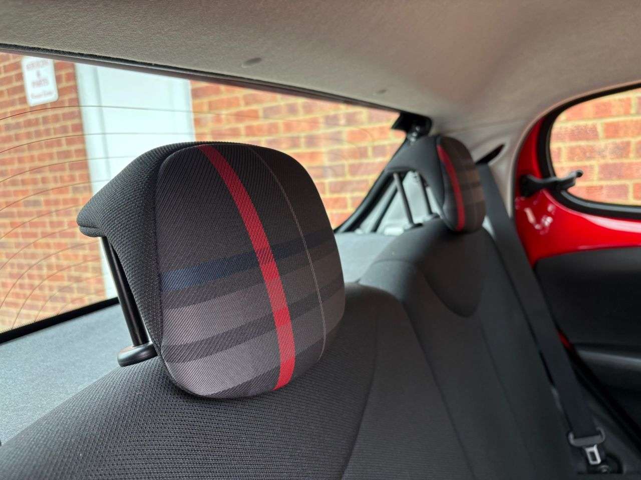 2016 PEUGEOT 108 2016 PEUGEOT 108