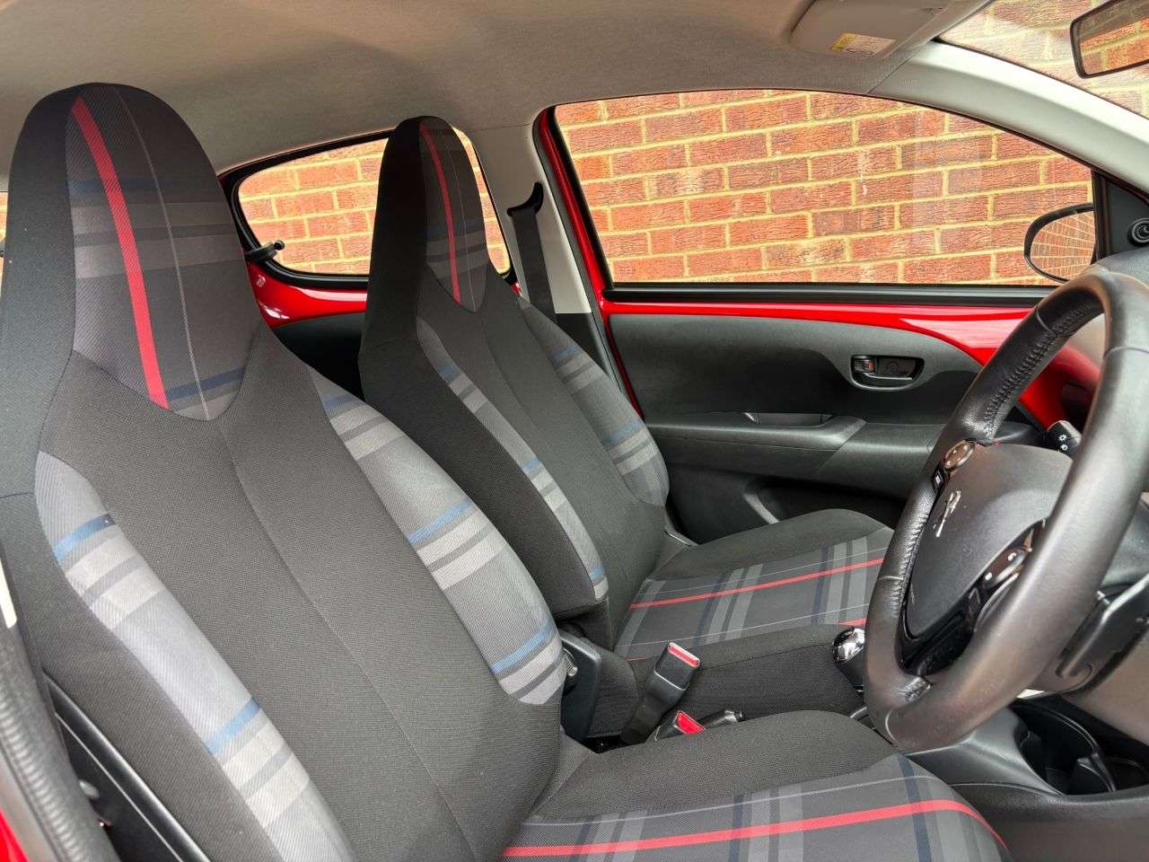 2016 PEUGEOT 108 2016 PEUGEOT 108