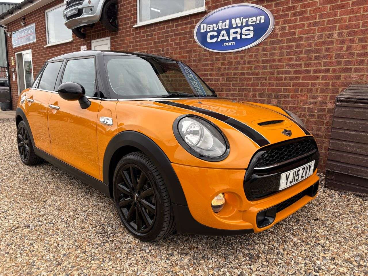 A 2015 MINI HATCH 2.0 Cooper SD Hatchback 5dr Diesel Manual Euro 6 (s/s) (170 ps) A 2015 MINI HATCH 2.0 Cooper SD Hatchback 5dr Diesel Manual Euro 6 (s/s) (170 ps)