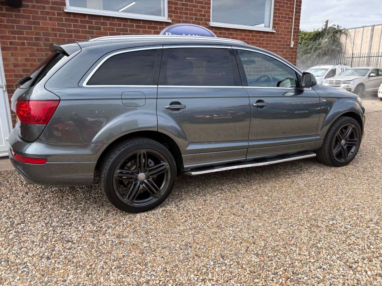2011 AUDI Q7 2011 AUDI Q7