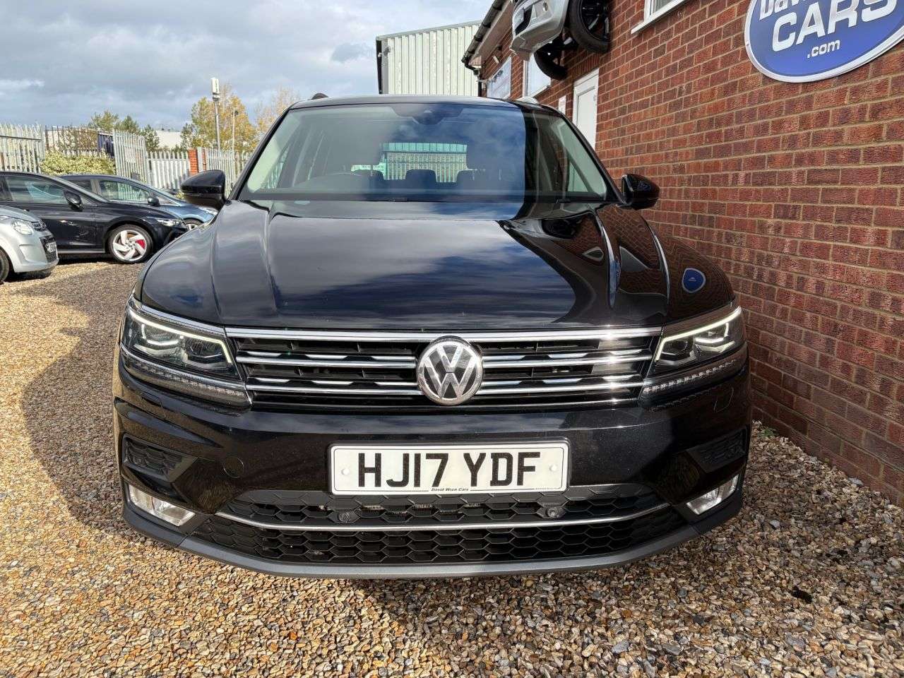 2017 VOLKSWAGEN TIGUAN 2017 VOLKSWAGEN TIGUAN